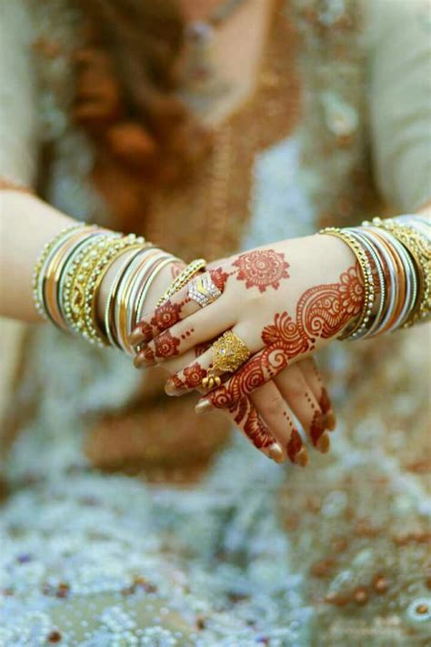 beautiful hand dp|mehndi hand dp.